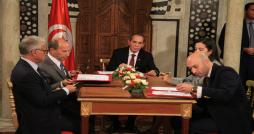 Signature d un accord pour la construction d’une station photovoltaïque à Kairouan