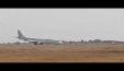 Un exploit : Le pilote réussit à poser son avion sans train d'atterrissage (vidéo)