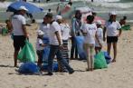 Franc succès de l’opération de nettoyage de la plage de Boujaafar assurée par QNB  