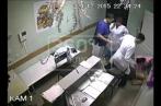 Scandale: Le patient meurt après avoir reçu un violent coup de poing du... médecin (Vidéo)