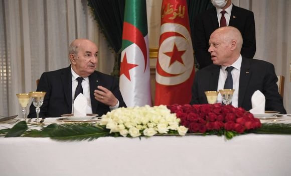 Tebboune: "“La Tunisie ne s’effondrera pas et sortira de sa crise interne”