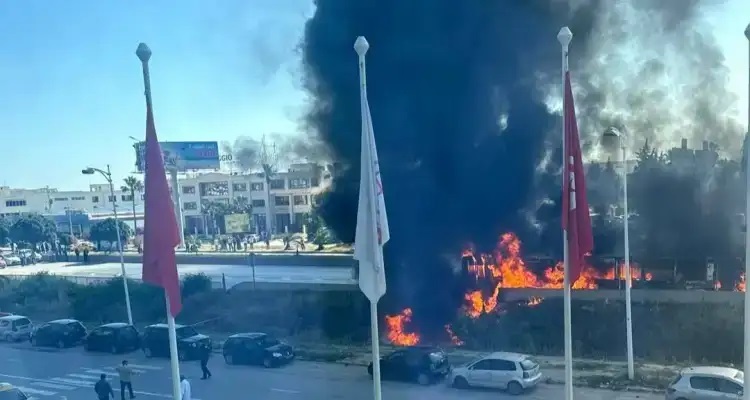 Un bus de la Transtu prend feu à la Charguia