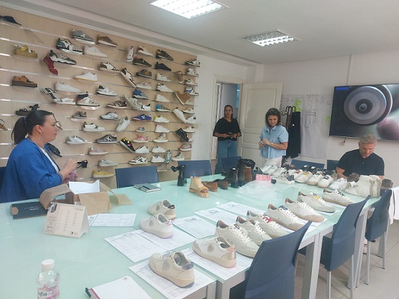 Une délégation polonaise du secteur du cuir et de la chaussure en visite en Tunisie