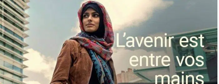 Un avocat français attaque l’UE pour une affiche représentant une femme portant le voile